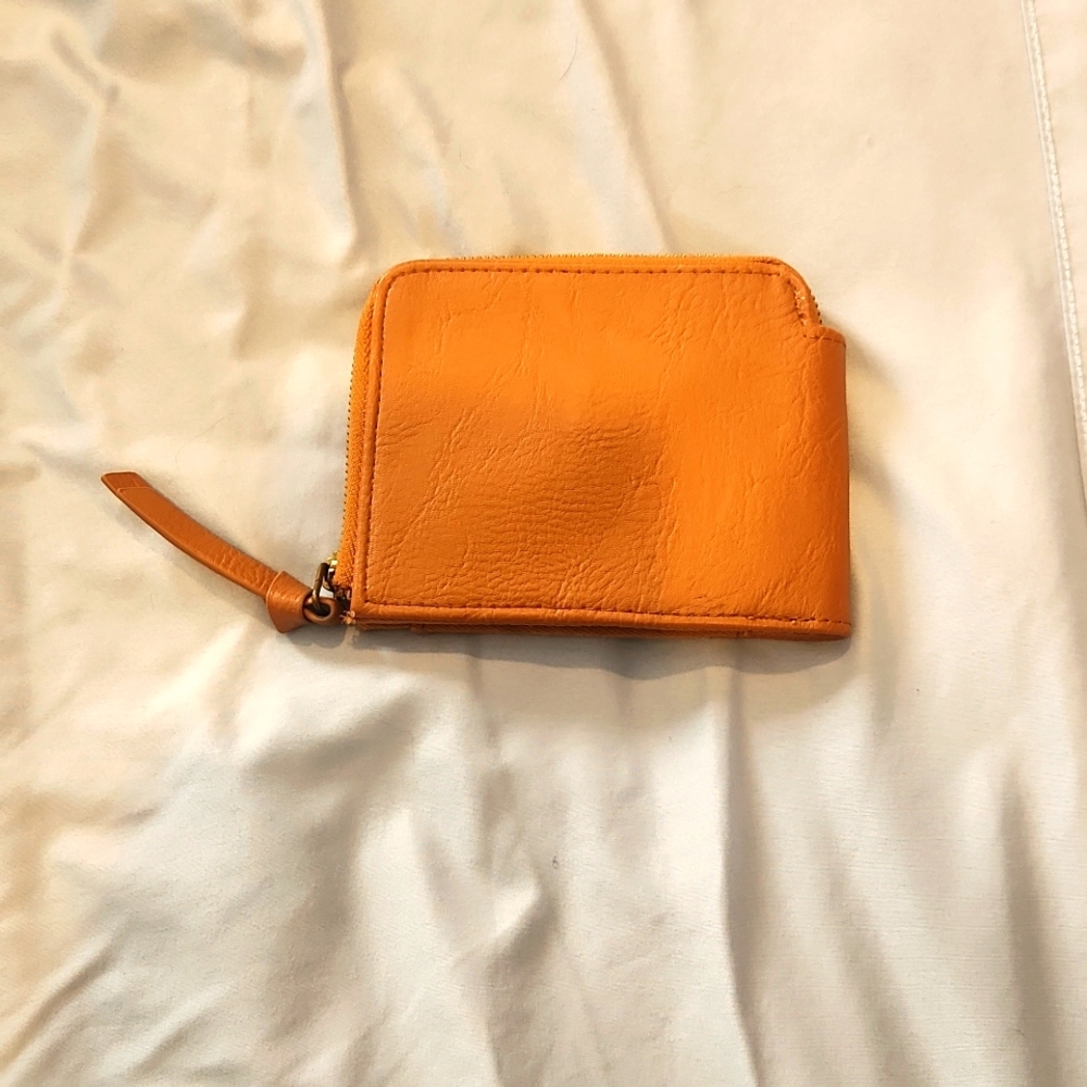 Brown synthetic leather small wallet,  in like new condition
